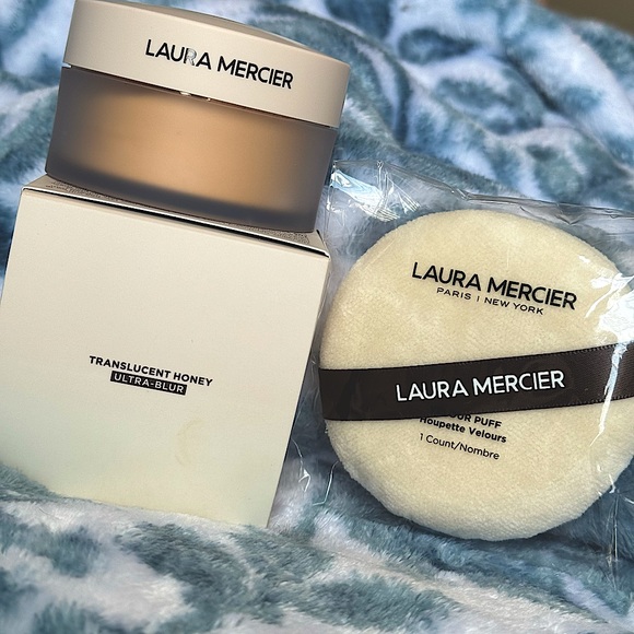 laura mercier Other - Laura Mercier Translucent Loose Setting Powder Ultra-Blur & Velour Puff (NEW)
